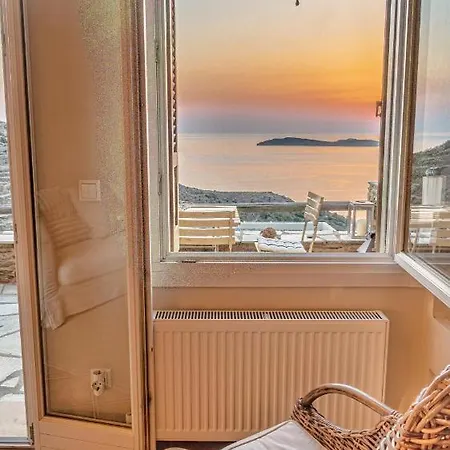Irida - 4-bdr With Amazing Sunset & Sea Views Holiday home *