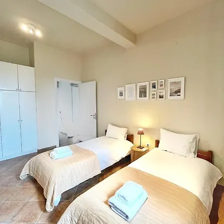 Holiday home Irida - 4-bdr With Amazing Sunset & Sea Views Batsi (Andros)